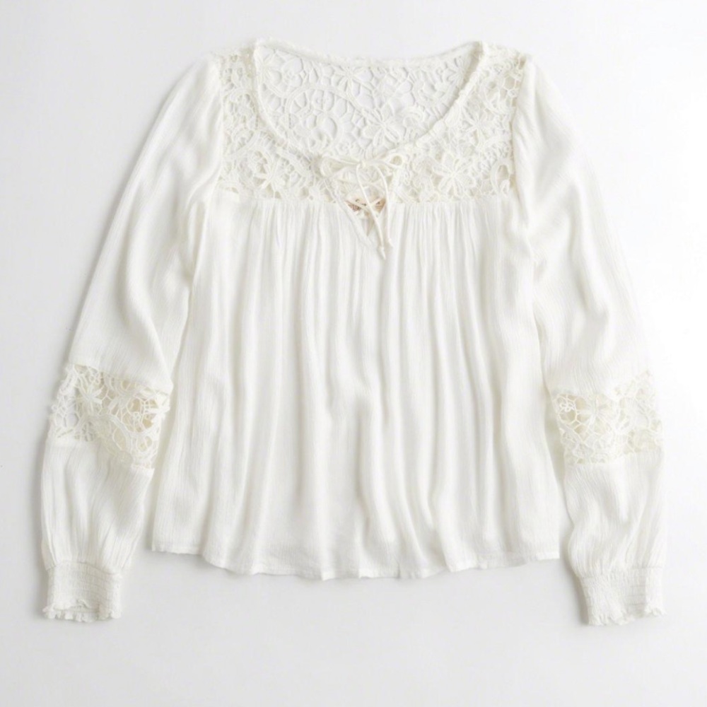 Hollister top